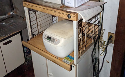 家具・家電の残置物撤去 作業前の写真